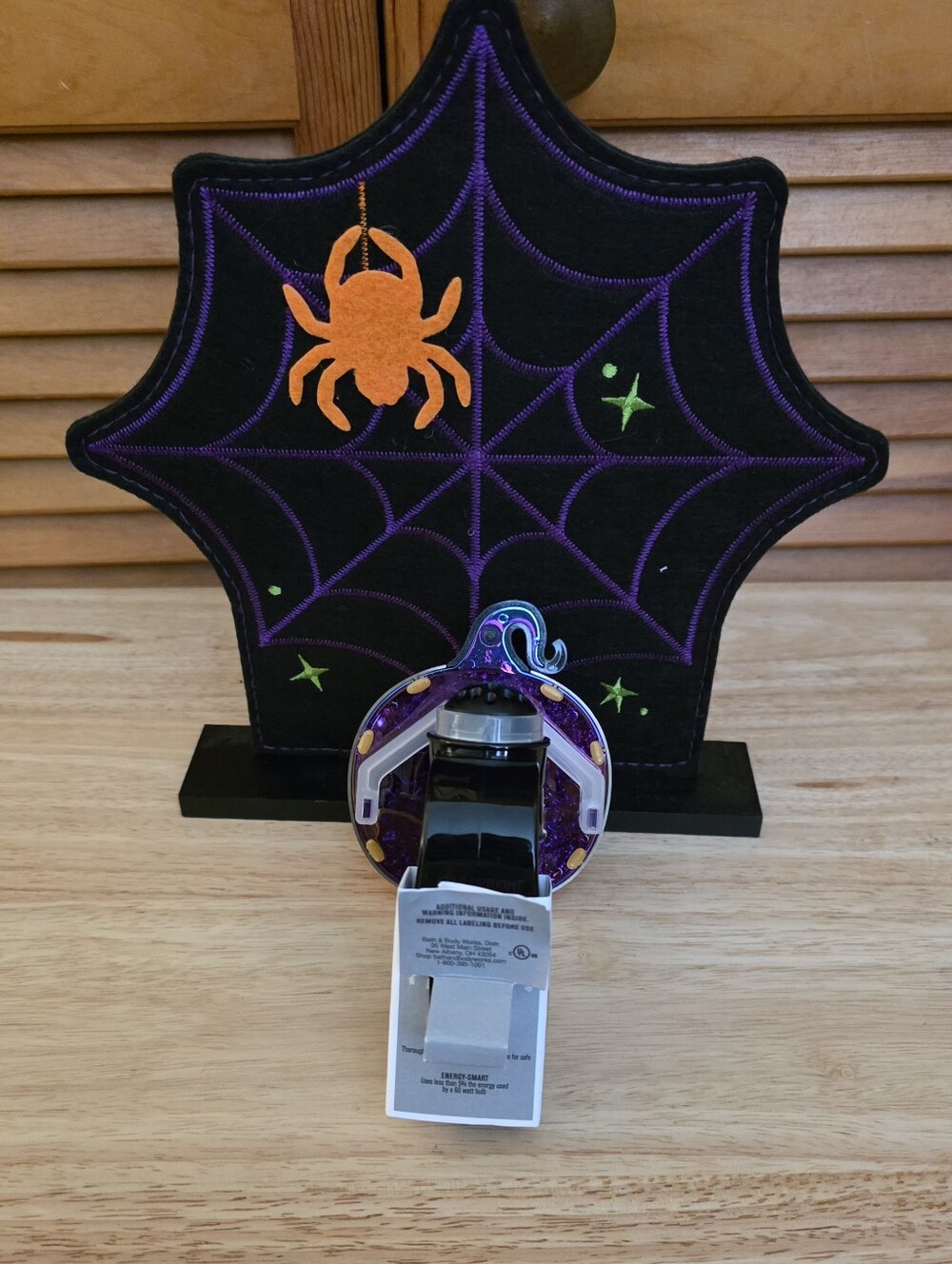 NWT Bath & Body Works Jack O'Lantern Nightlight Wallflowers Fragrance Plug - Picture 4 of 8